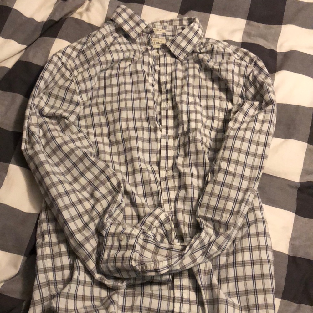Lucky Brand men’s button up. Thin material